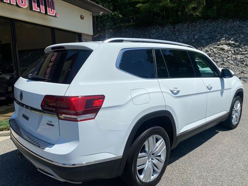 Used 2018 Volkswagen Atlas SEL Premium AWD/4WD image 2