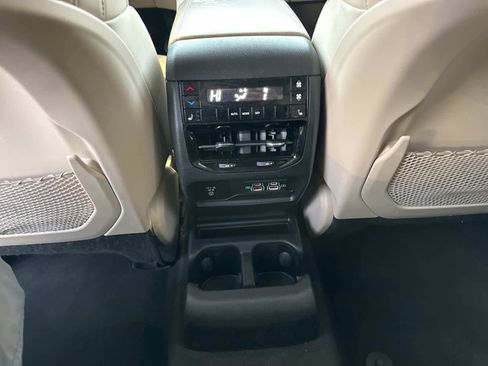 Used 2021 Jeep Grand Cherokee L Limited image 18