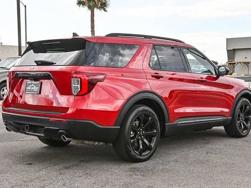 Certified 2023 Ford Explorer ST-Line w/ Class IV Trailer Tow Package RWD image 9
