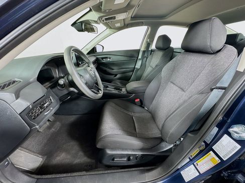 Certified 2025 Honda Accord SE image 11