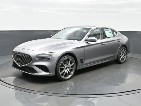 New 2026 Genesis G70 2.5T Prestige image 2