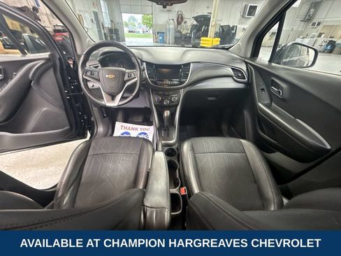 Used 2020 Chevrolet Trax LT w/ LT Convenience Package FWD image 27