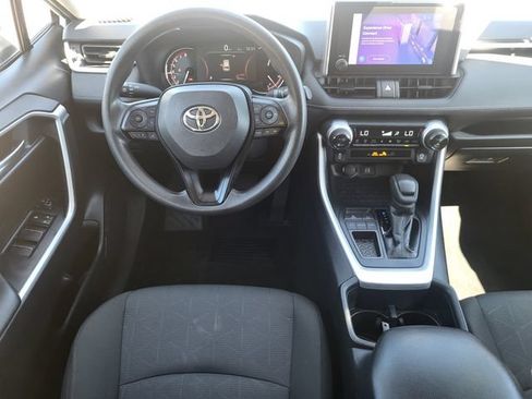 Used 2025 Toyota RAV4 XLE FWD image 24