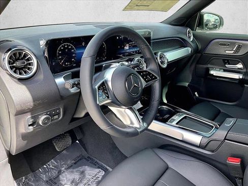 New 2026 Mercedes-Benz GLB 250 image 8