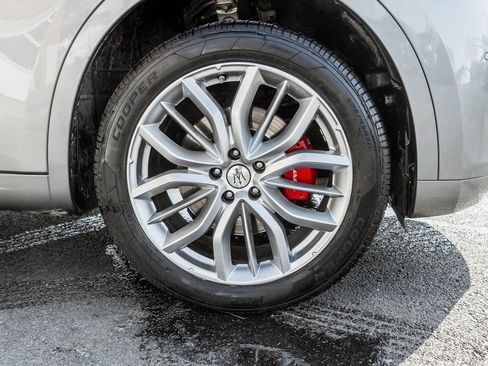 Used 2022 Maserati Levante GT image 5