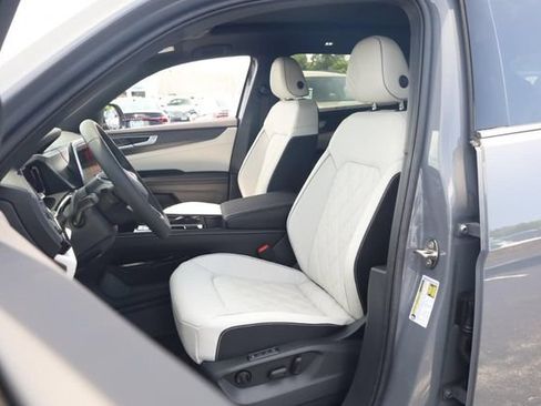 New 2026 Volkswagen Atlas Cross Sport SEL Premium R-Line AWD/4WD image 8