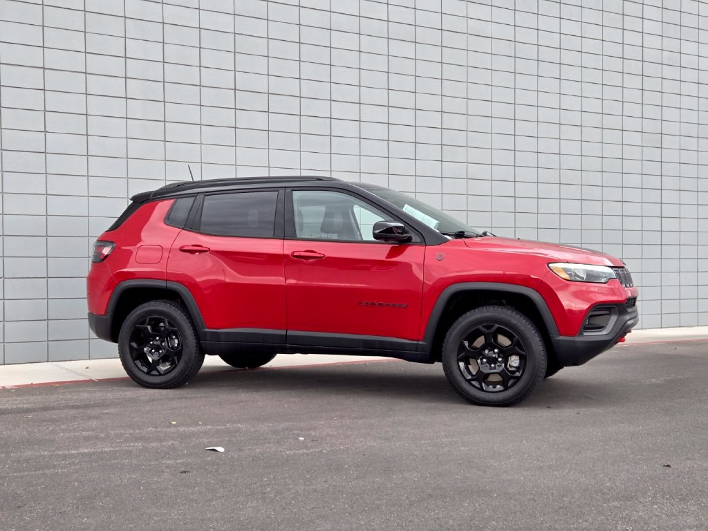Used 2023 Jeep Compass Trailhawk w/ Trailhawk Elite Group AWD/4WD image 7