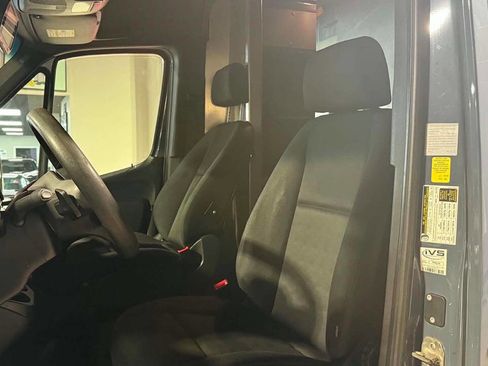 Used 2019 Mercedes-Benz Sprinter 144 image 12