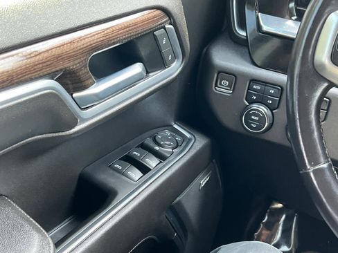 Used 2022 Chevrolet Silverado 1500 RST w/ Convenience Package II AWD/4WD image 21