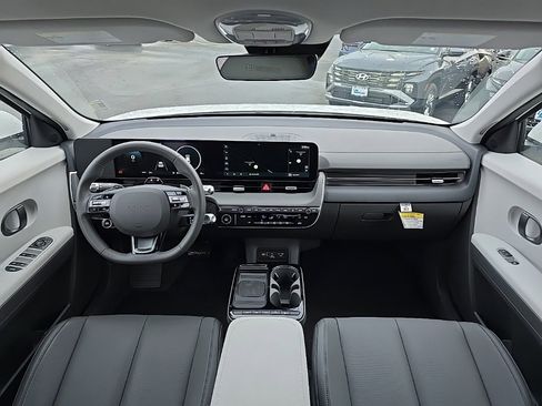 Certified 2025 Hyundai Ioniq 5 SEL image 24