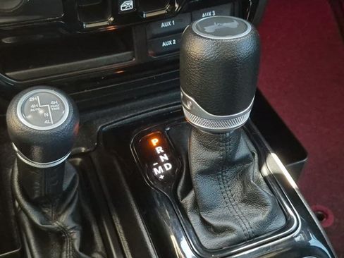 Used 2021 Jeep Wrangler Unlimited Sport AWD/4WD image 12