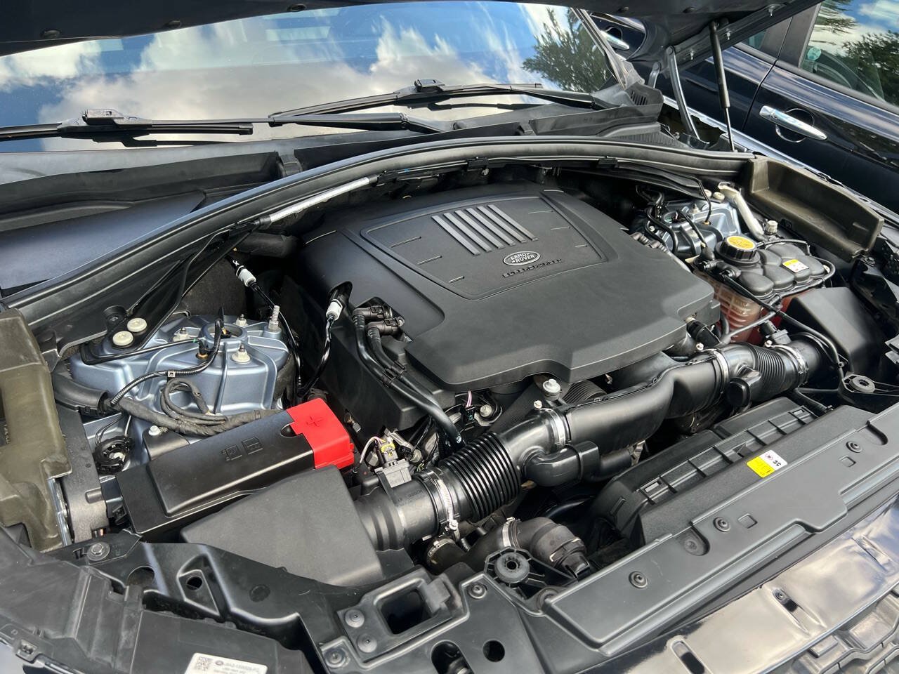 Used 2019 Land Rover Range Rover Velar R-Dynamic SE AWD/4WD image 42