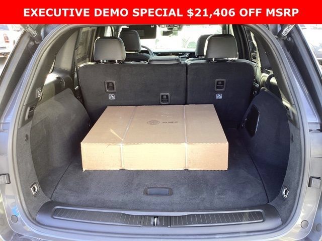 New 2023 Jeep Grand Cherokee Trailhawk w/ Advanced Protech Group II AWD/4WD image 17