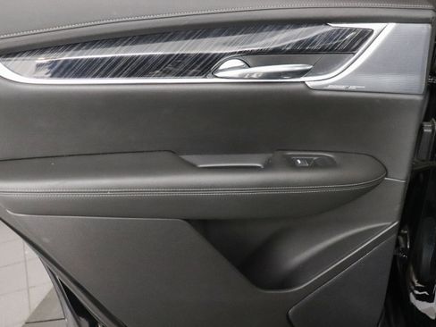Used 2023 Cadillac XT6 Premium Luxury w/ LPO, Floor Liner Package AWD/4WD image 18