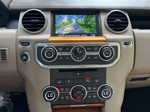 Used 2015 Land Rover LR4 HSE AWD/4WD image 22