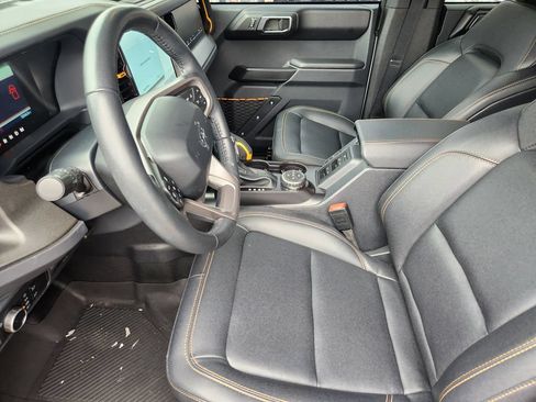 Used 2024 Ford Bronco Badlands AWD/4WD image 12