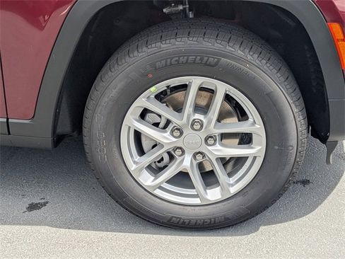 New 2025 Jeep Grand Cherokee Laredo X w/ Luxury Tech Group I image 11