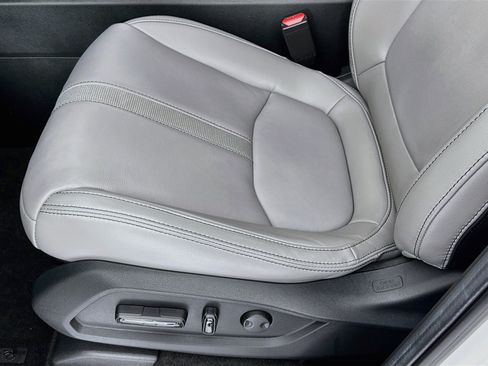 Certified 2024 Honda Pilot Touring image 20