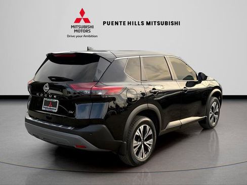 Used 2023 Nissan Rogue SV FWD image 5