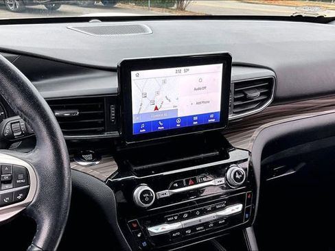 Used 2022 Ford Explorer Limited image 9