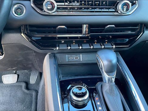 Used 2023 GMC Canyon Elevation w/ Elevation Premium Package image 31