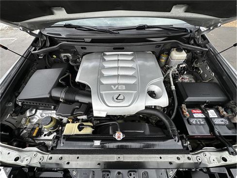 Used 2008 Lexus LX 570 4WD image 32