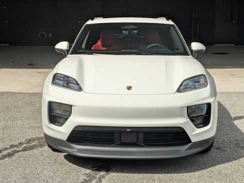 New 2025 Porsche Macan 4S Electric image 6