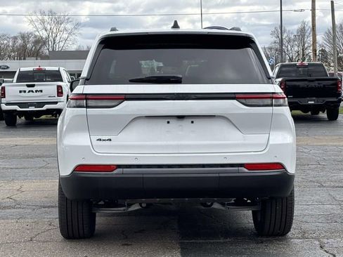 New 2026 Jeep Grand Cherokee Limited w/ Limited Altitude Package AWD/4WD image 34