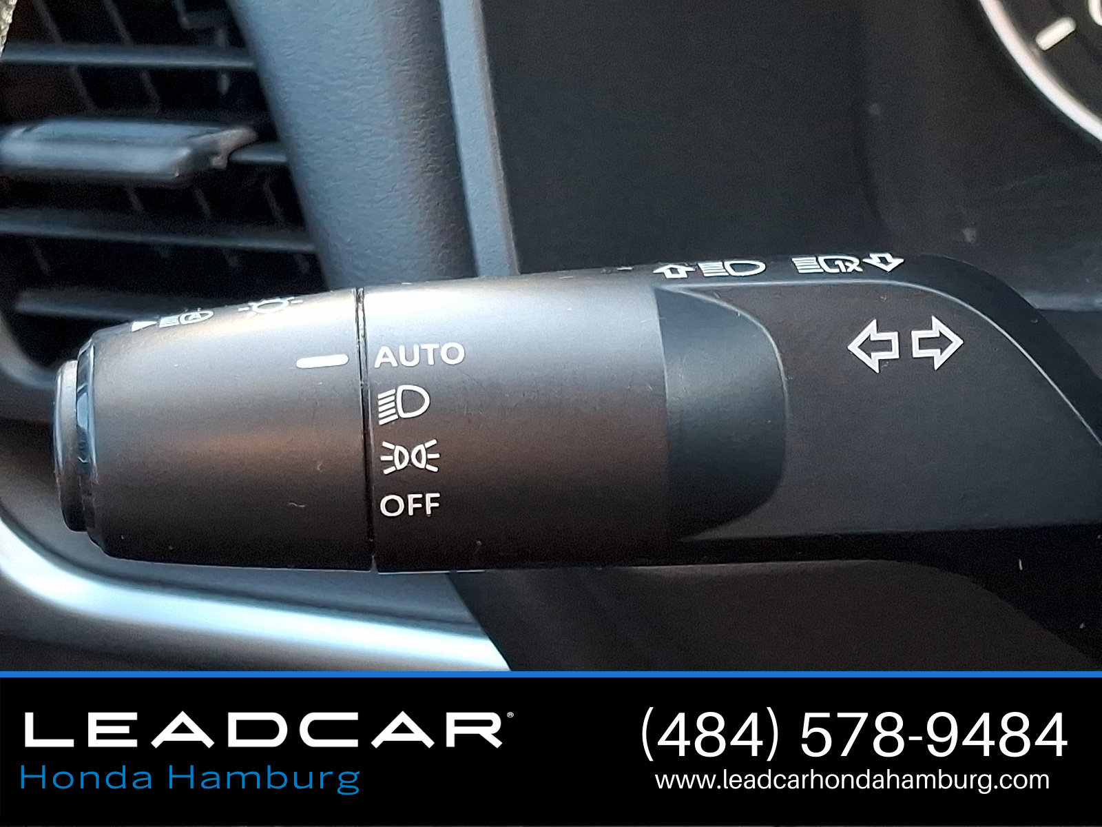 Used 2024 Nissan Rogue S AWD/4WD image 26