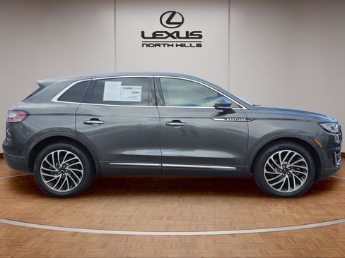 Used 2020 Lincoln Nautilus Reserve w/ Equipment Group 201A image 4