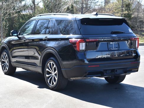 Used 2025 Ford Explorer ST-Line AWD/4WD image 29