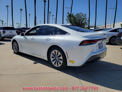 Certified 2022 Toyota Mirai w/ Advanced Technology Package RWD image 6