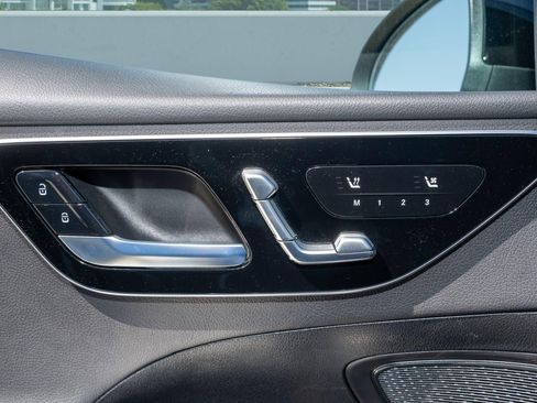 Used 2025 Mercedes-Benz C 300 Sedan image 28