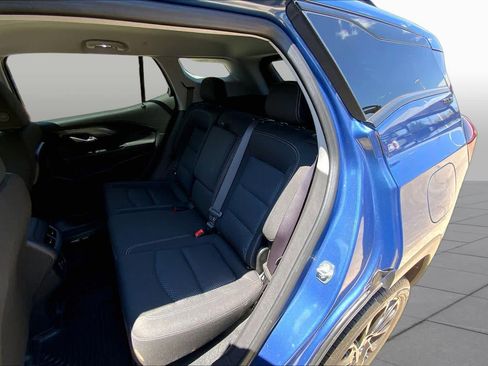 Used 2024 GMC Terrain SLE w/ Driver Convenience Package FWD image 21