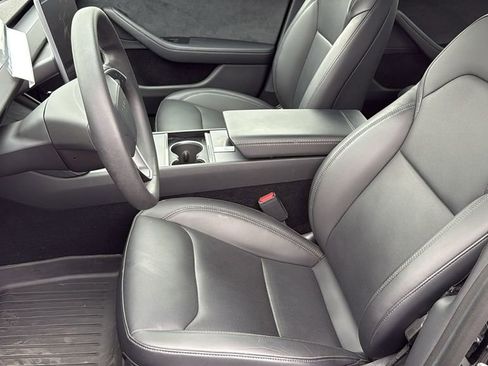 Used 2025 Tesla Model 3 Long Range image 9