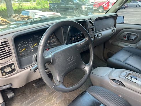 Used 1997 Chevrolet Tahoe 2WD 2-Door w/ Preferred Equipment Group 3 image 9