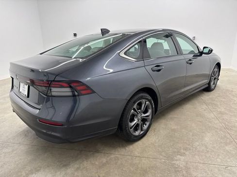 Certified 2023 Honda Accord EX image 5