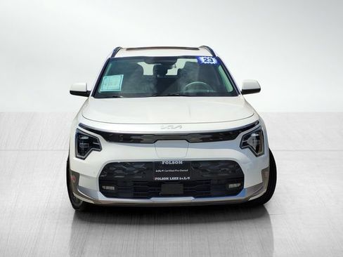 Used 2023 Kia Niro Wave FWD image 2