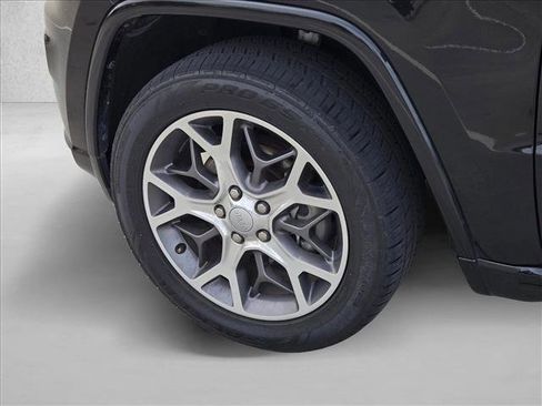 Used 2020 Jeep Grand Cherokee Overland image 25