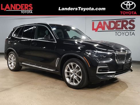 Used 2023 BMW X5 xDrive40i AWD/4WD image 1