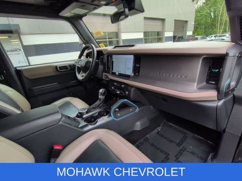 Used 2024 Ford Bronco Wildtrak AWD/4WD image 29