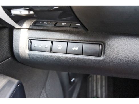Certified 2025 Nissan Pathfinder SV FWD image 24
