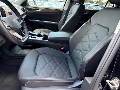 Used 2026 Volkswagen Atlas SE AWD/4WD image 16