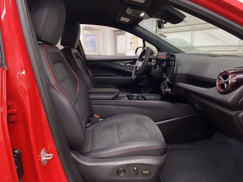 Used 2024 Chevrolet Blazer EV RS image 19