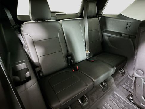 Used 2020 Chevrolet Traverse LT w/ LT Premium Package image 28