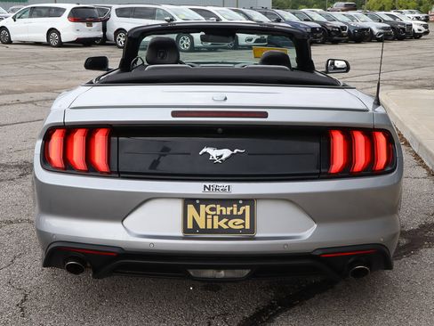 Used 2022 Ford Mustang Premium image 5