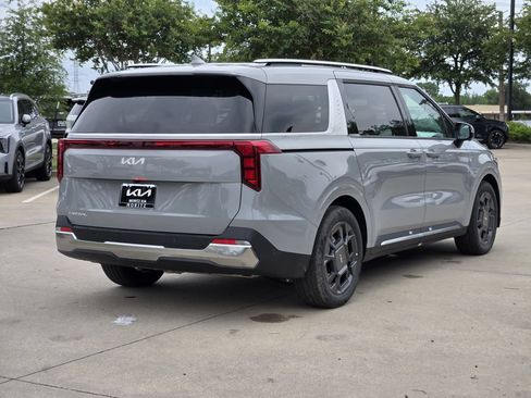 New 2026 Kia Carnival SX FWD image 4