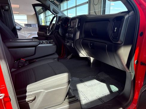 Used 2025 Chevrolet Silverado 2500 Custom w/ Custom Value Package AWD/4WD image 24