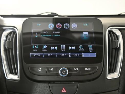 Used 2017 Chevrolet Malibu LT image 26