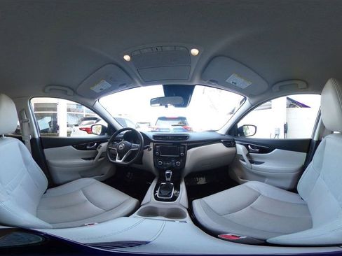 Used 2022 Nissan Rogue Sport SL image 43